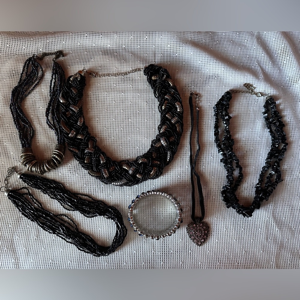 Beaded Necklace Grab Bag